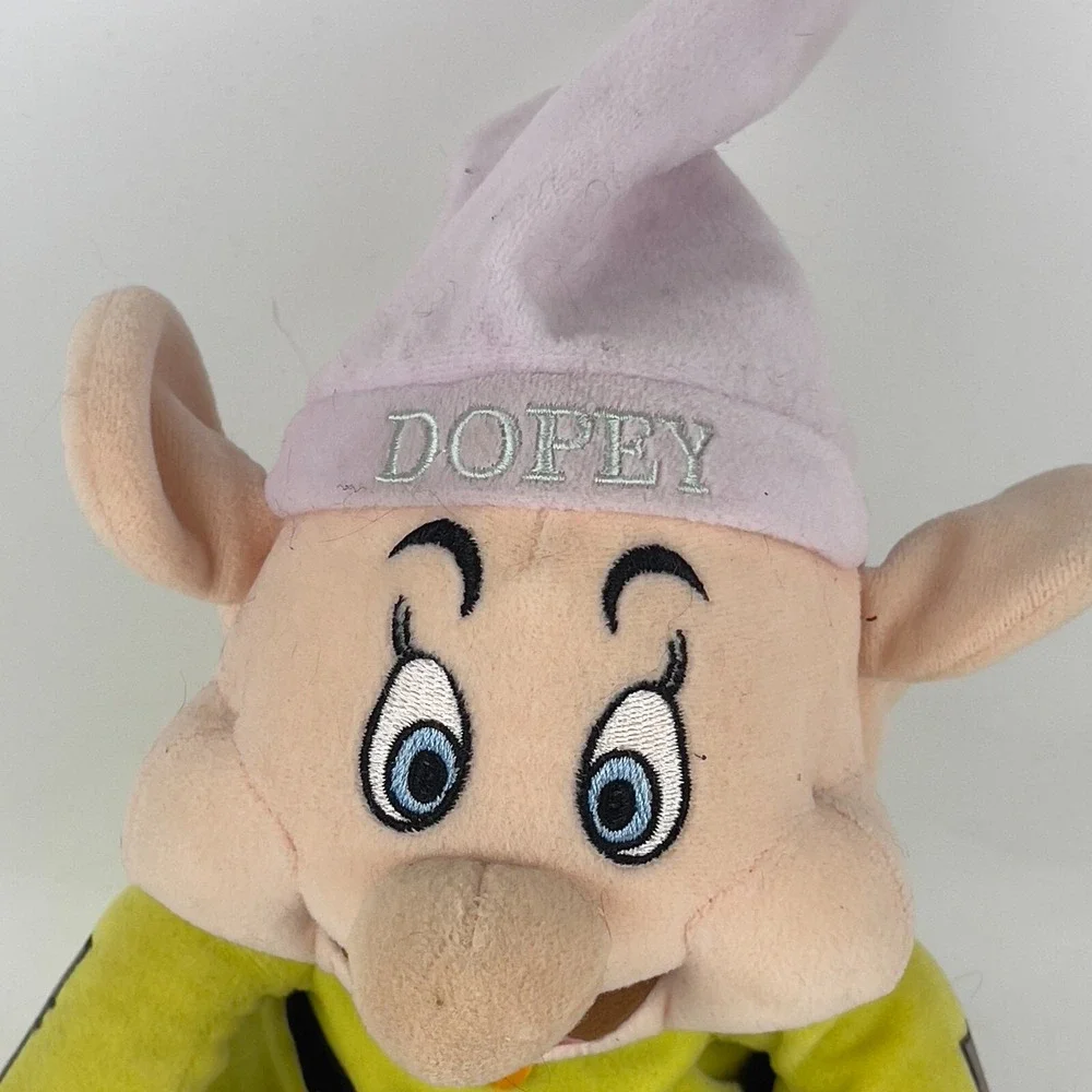 The Walt Disney Snow White &‎ Seven Dwarfs Dopey Plush 13